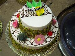 Ankara çiçek yolla dükkanımızdan  2 katlı yaş pasta 6 ile 10 kişilik yaşpasta pasta siparişi